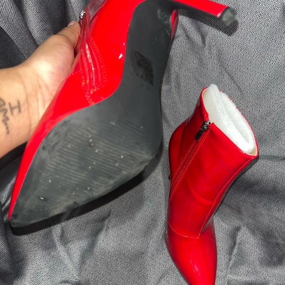 Azalea Wang Paulina Red Patent boots - Picture 5 of 6